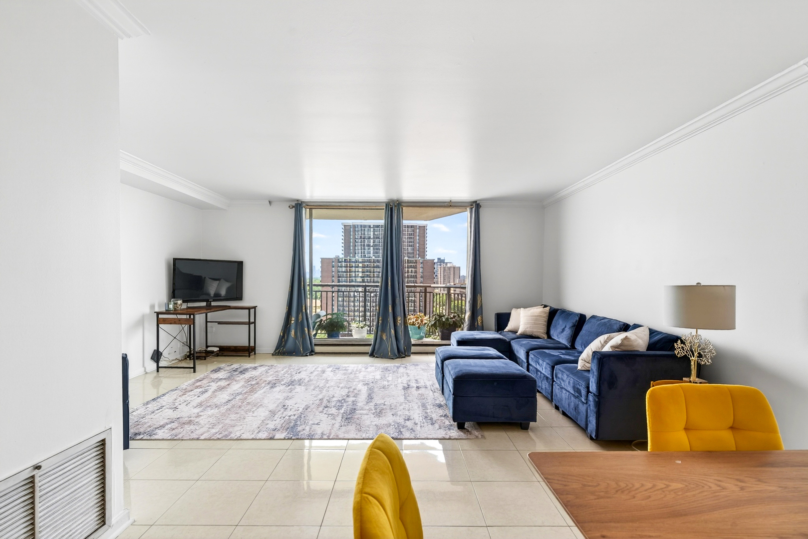 6007 North Sheridan Road, Unit 11G Chicago, IL 60660 - Photo 7 of 38