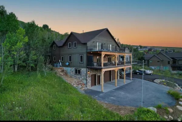$1,499,900 | 705 North Lochwood View, Garden City, UT 84028