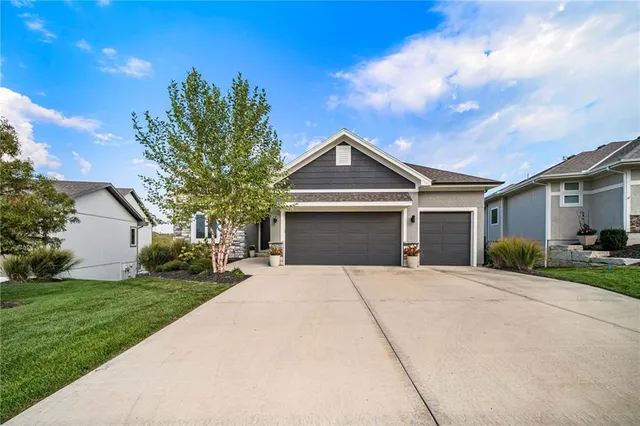 $825,000 | 26138 West 96th Street, Lenexa, KS 66227