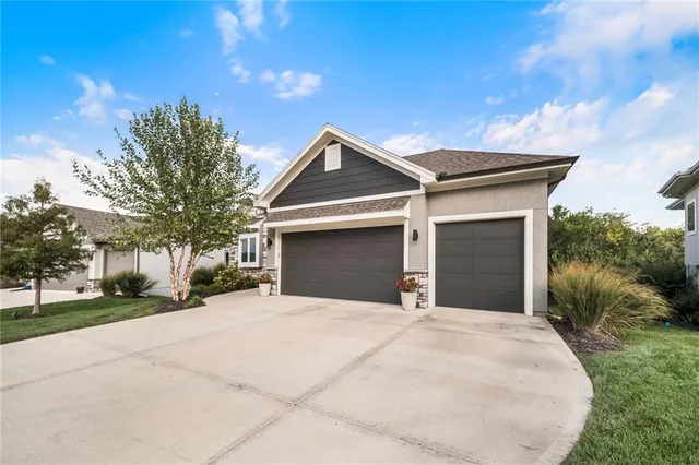 $825,000 | 26138 West 96th Street, Lenexa, KS 66227
