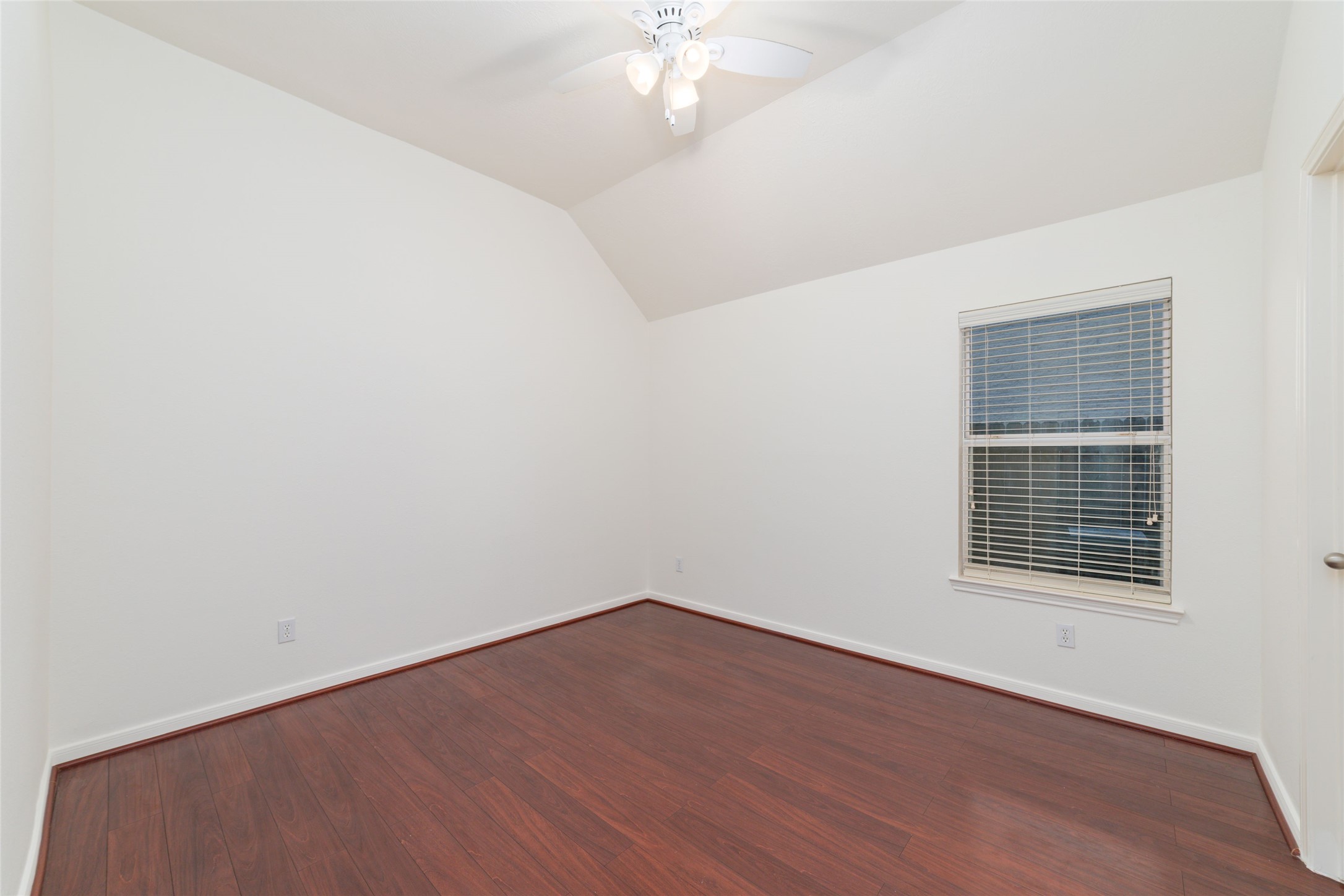 12519 East Nantucket Road Sugar Land, TX 77478 - Photo 18 of 25 an empty room with a window