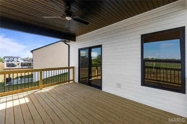 $430,700 | 926 Seneca Drive, Waterloo, IL 62298