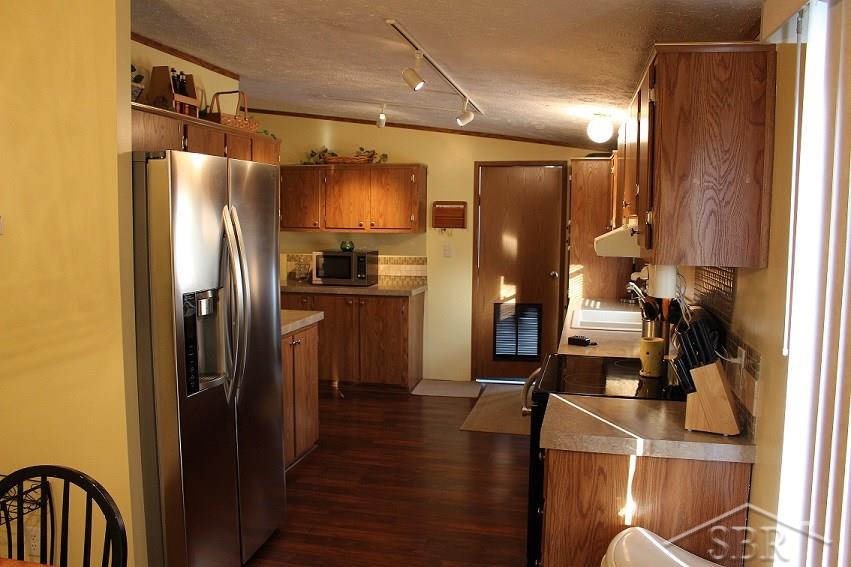 6872 Canada Road Birch Run, MI 48415 - Photo 3 of 15 31341602-2.JPG