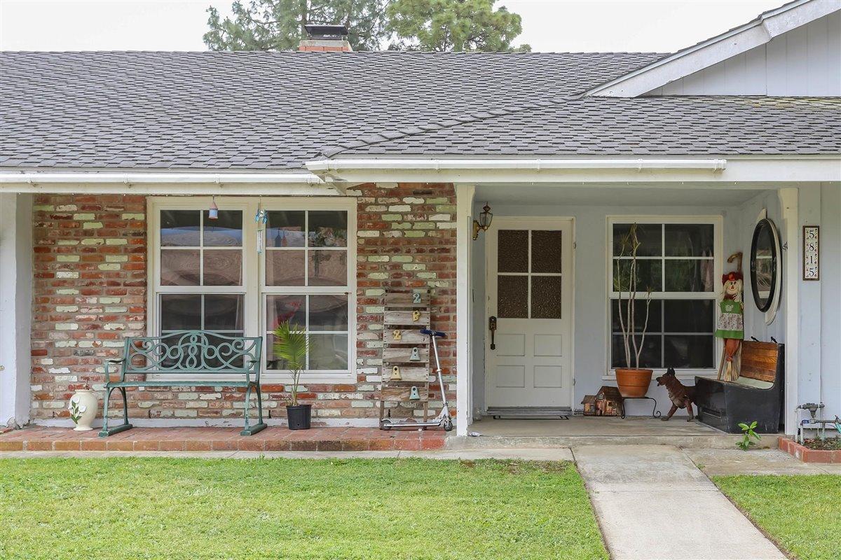 5815 Berkeley Road Goleta, CA 93117 - Photo 1 of 26 03-BerkeleyRd-RobRijnenPhotography (3 of