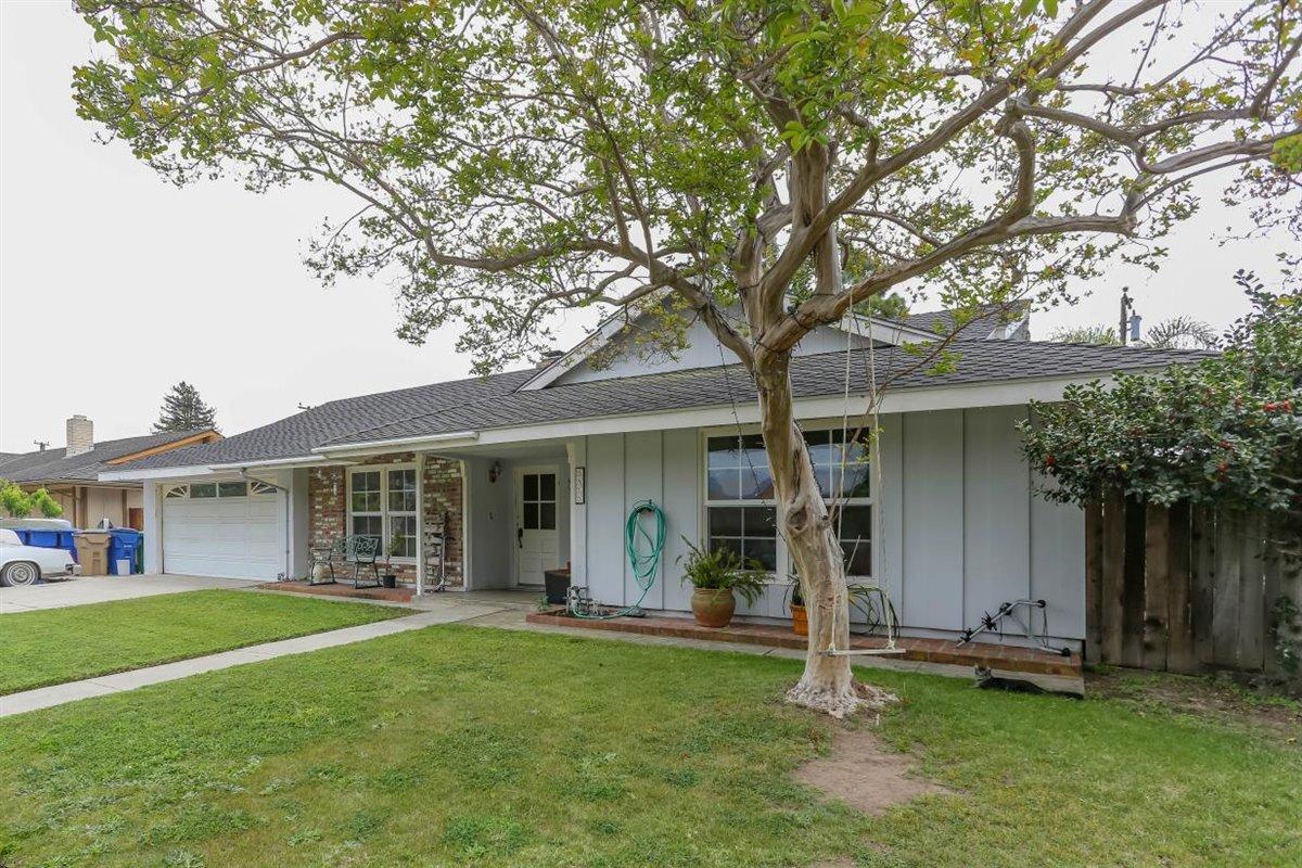 5815 Berkeley Road Goleta, CA 93117 - Photo 2 of 26 02-BerkeleyRd-RobRijnenPhotography (2 of