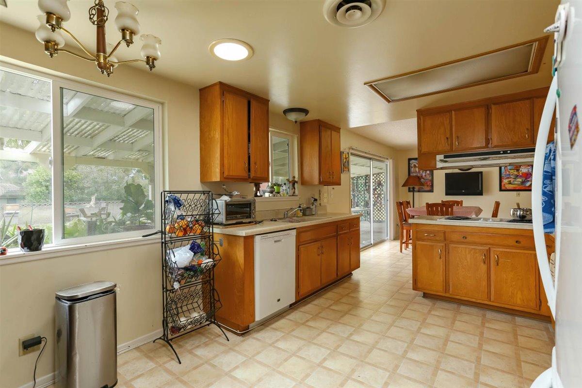 5815 Berkeley Road Goleta, CA 93117 - Photo 9 of 26 13-BerkeleyRd-RobRijnenPhotography (13 o