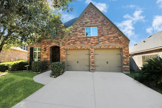 $425,000 | 29011 Erica Lee Court, Katy, TX 77494
