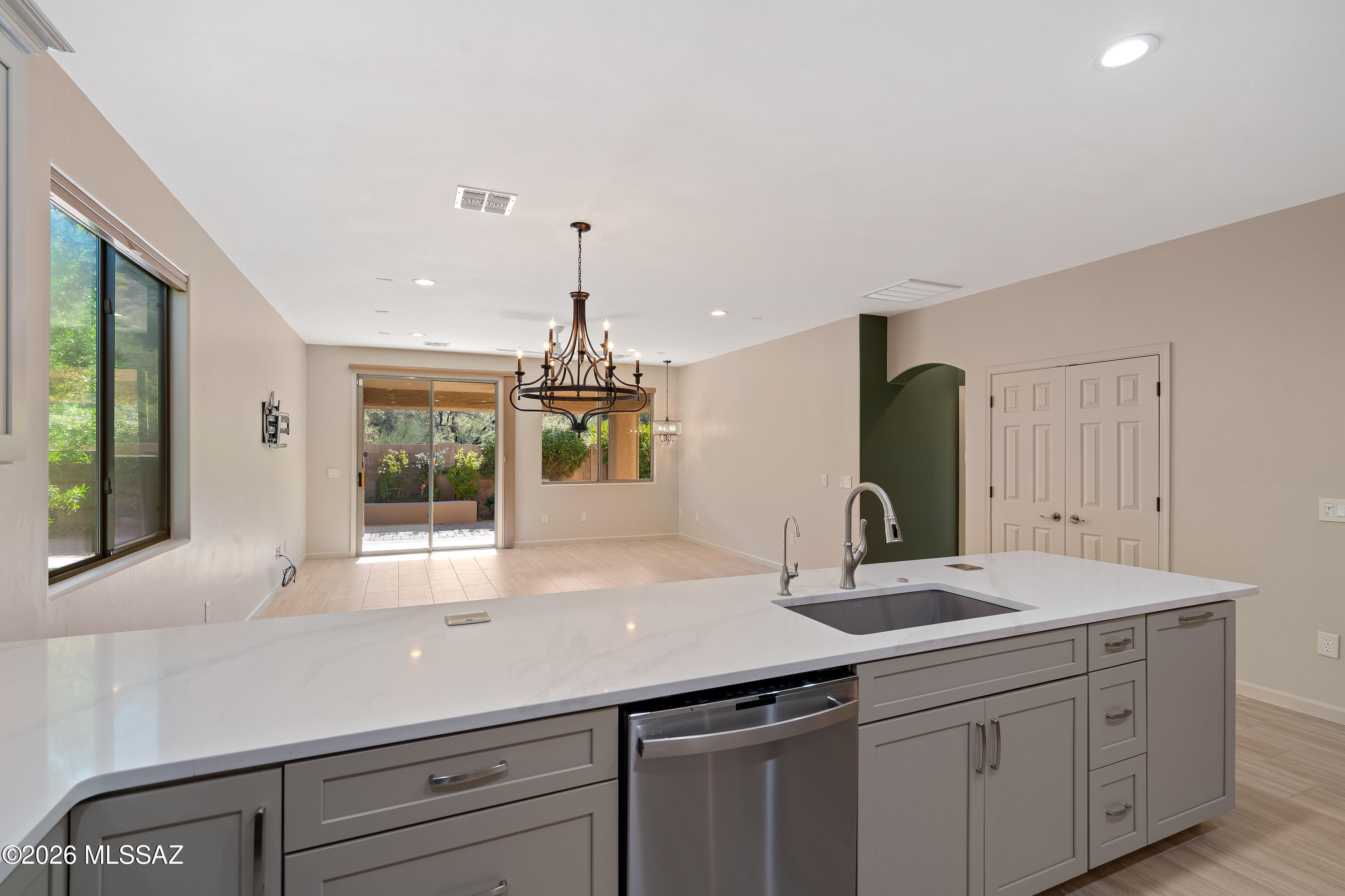 2292 East Ram Rock Road Tucson, AZ 85737 - Photo 10 of 32