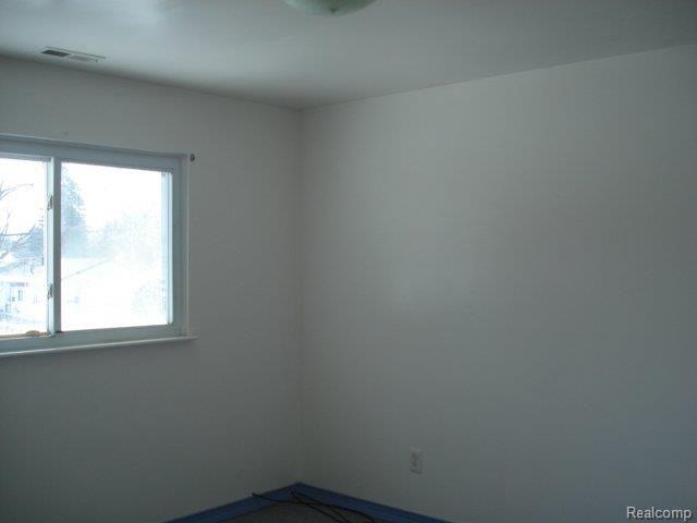209 Dearborn Road Pontiac, MI 48340 - Photo 10 of 11 209 Dearborn (8)