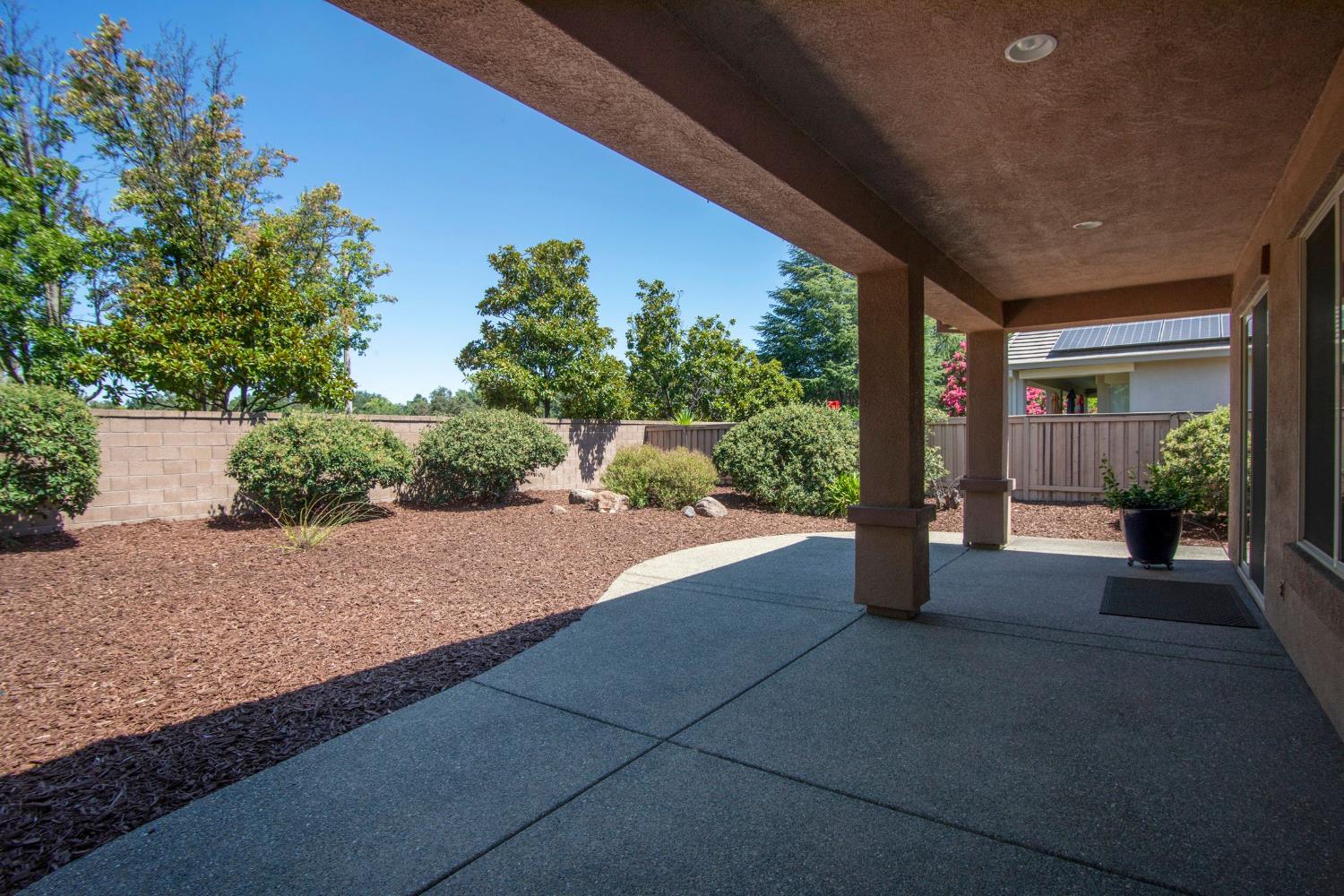 274 Lariat Loop Lincoln, CA 95648 - Photo 24 of 34 Large Covered Patio
