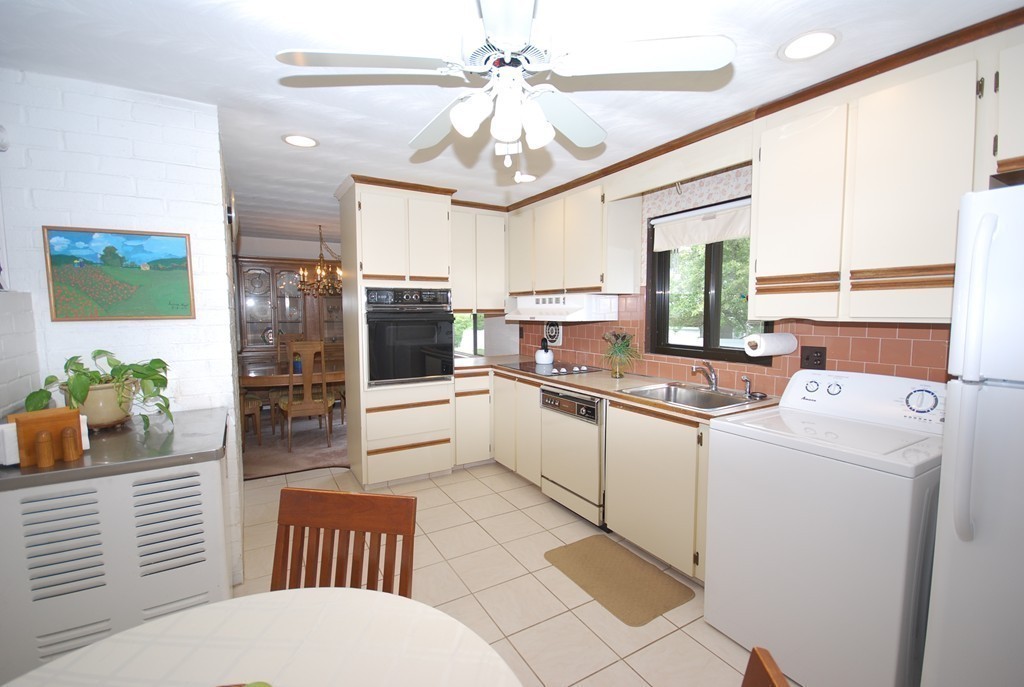 10 Sheffield Road Framingham, MA 01701 - Photo 19 of 30