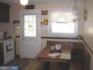 335 Ernst Road Reading, PA 19601 - Photo 4 of 5