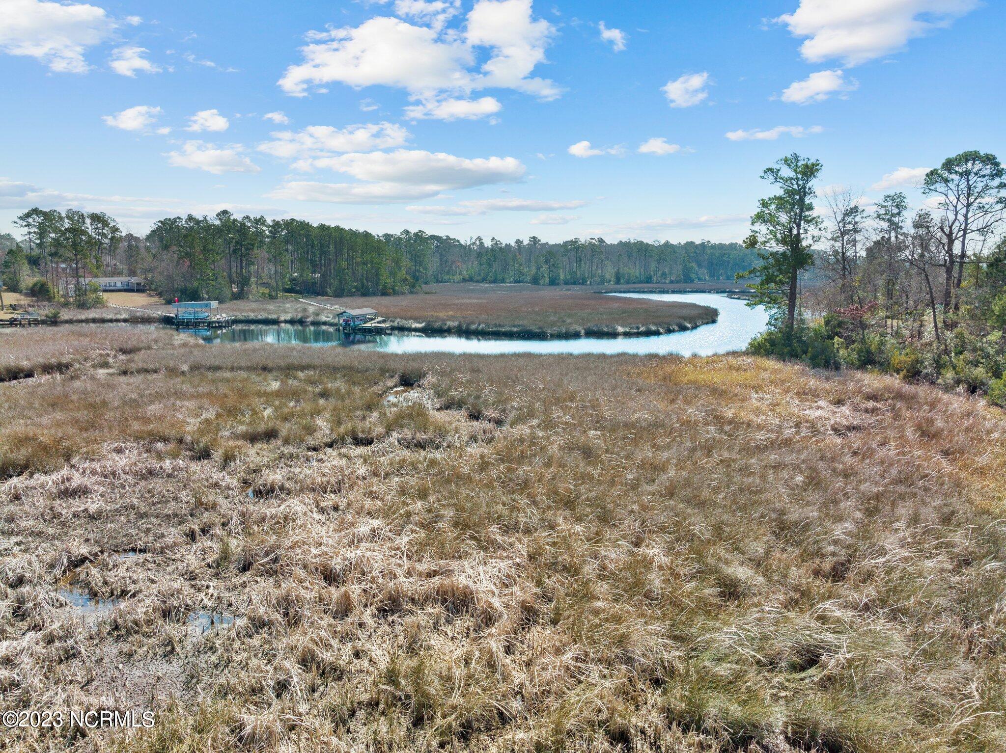 236 White Oak Bluff Road Stella, NC 28582 - Photo 5 of 8 236 White Oak Bluff Rd