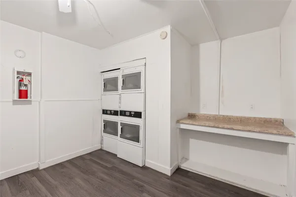 $850 | 1301 West Ben White Boulevard, Unit 205, Austin, TX 78704