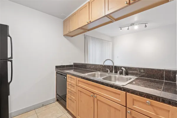 $850 | 1301 West Ben White Boulevard, Unit 205, Austin, TX 78704