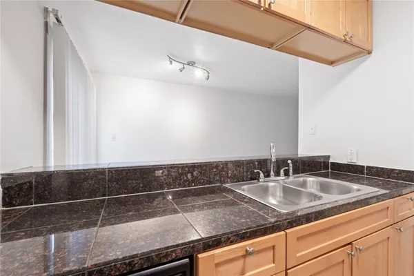 $850 | 1301 West Ben White Boulevard, Unit 205, Austin, TX 78704