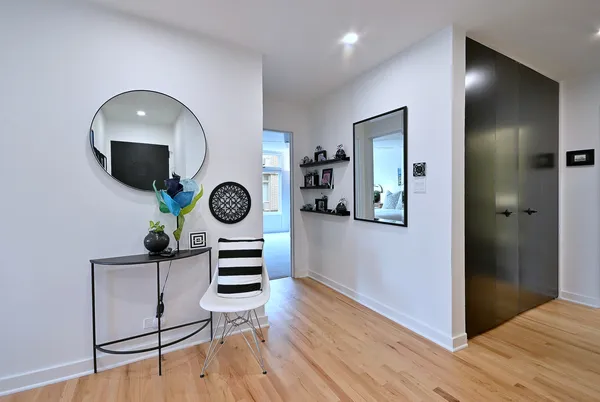 $315,000 | 222 North Marion Street, Unit 2I, Oak Park, IL 60302