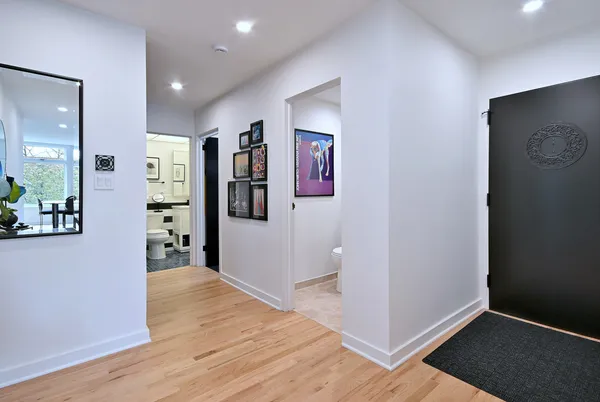 $315,000 | 222 North Marion Street, Unit 2I, Oak Park, IL 60302