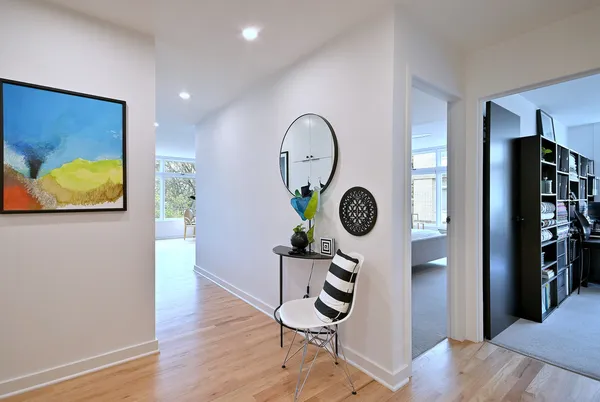 $315,000 | 222 North Marion Street, Unit 2I, Oak Park, IL 60302