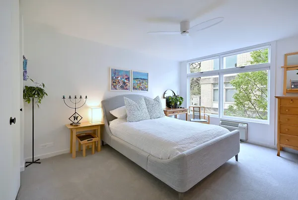 $315,000 | 222 North Marion Street, Unit 2I, Oak Park, IL 60302