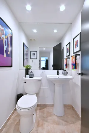 $315,000 | 222 North Marion Street, Unit 2I, Oak Park, IL 60302