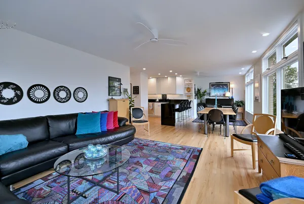 $315,000 | 222 North Marion Street, Unit 2I, Oak Park, IL 60302