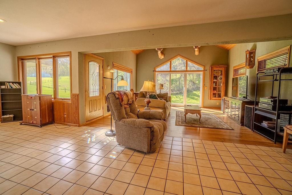 E4705 Horseshoe Road Spring Green, WI 53588 - Photo 13 of 44
