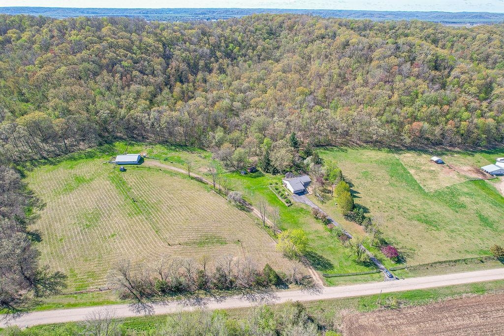E4705 Horseshoe Road Spring Green, WI 53588 - Photo 4 of 44
