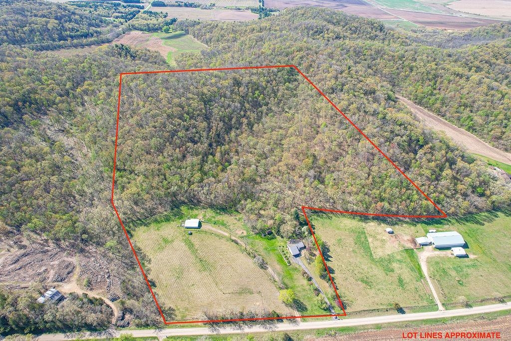 E4705 Horseshoe Road Spring Green, WI 53588 - Photo 5 of 44