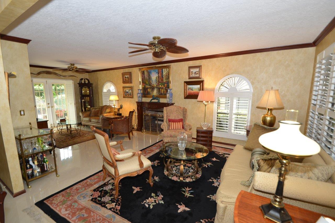 200 Northwest 8th Avenue Boca Raton, FL 33486 - Photo 3 of 24 DSC_8996