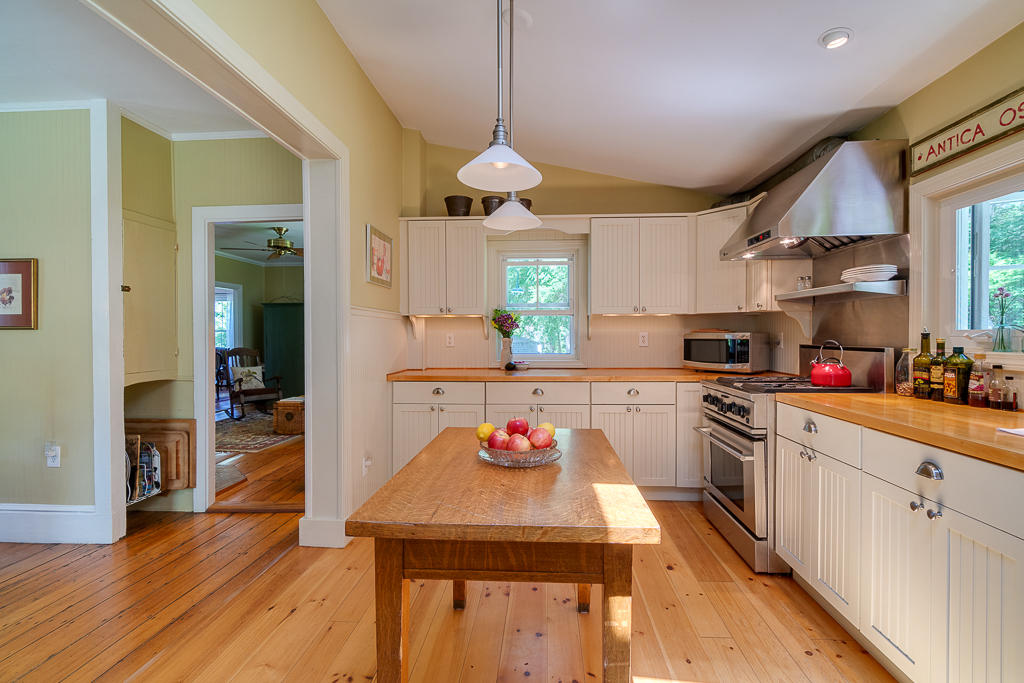 562 Ocean Point Road Boothbay, ME 04544 - Photo 13 of 37 562 Ocean Point Rd. East Boothbay, ME_(3