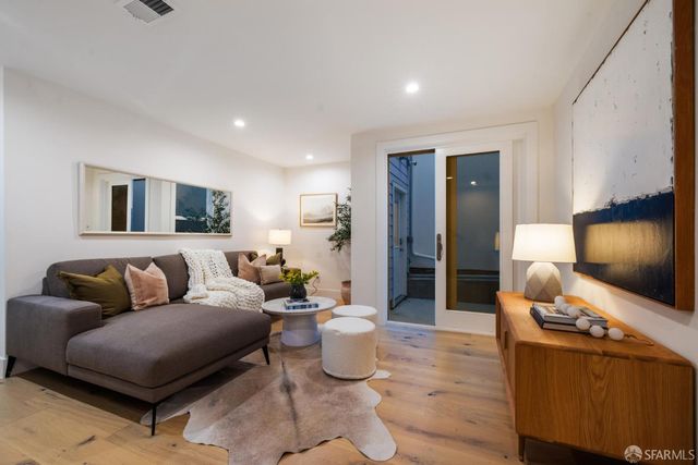 $2,400,000 | 176 Banks Street, San Francisco, CA 94110