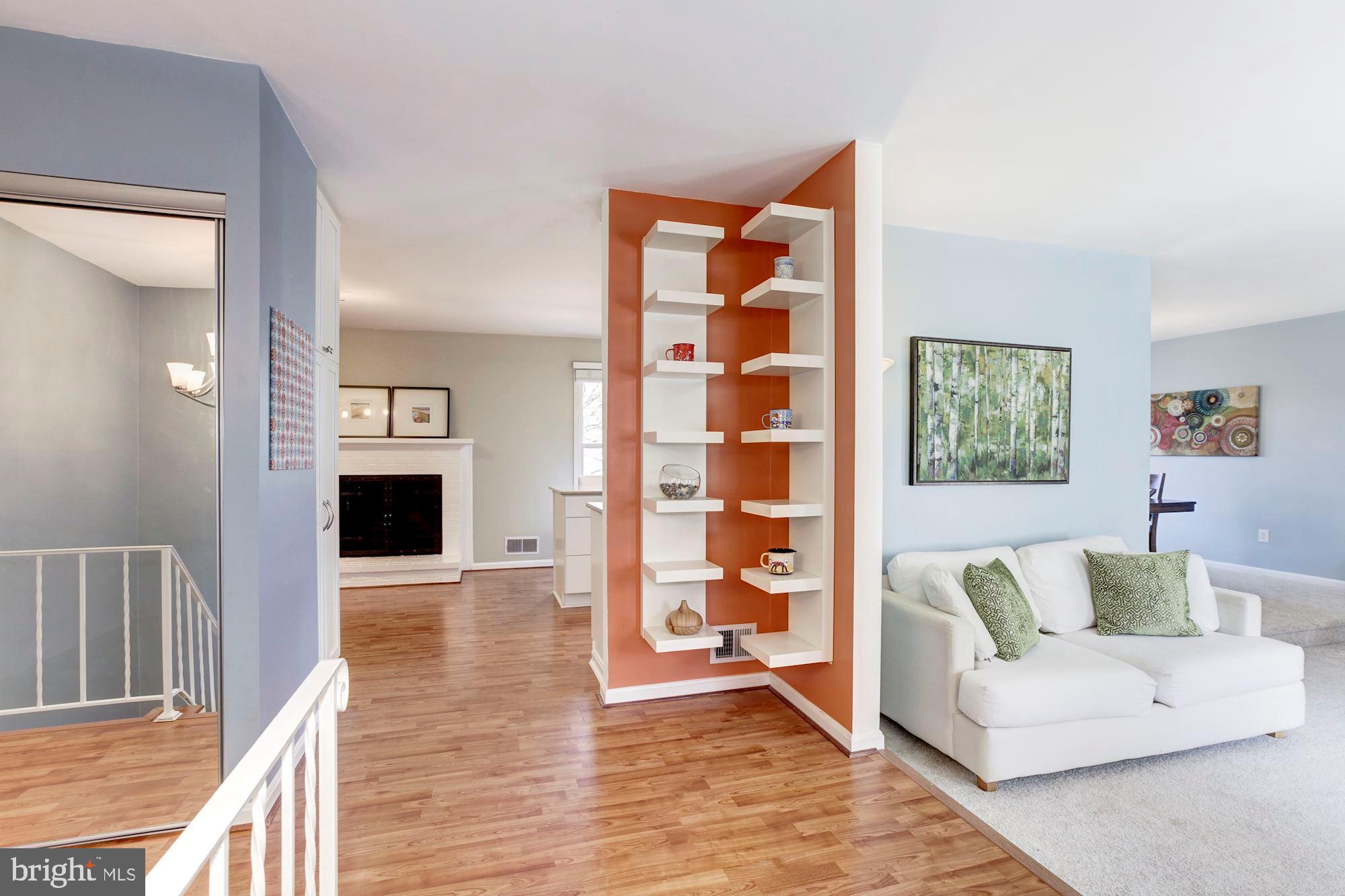 33 Redding Ridge Drive Gaithersburg, MD 20878 - Photo 4 of 38 Gallery Image 4