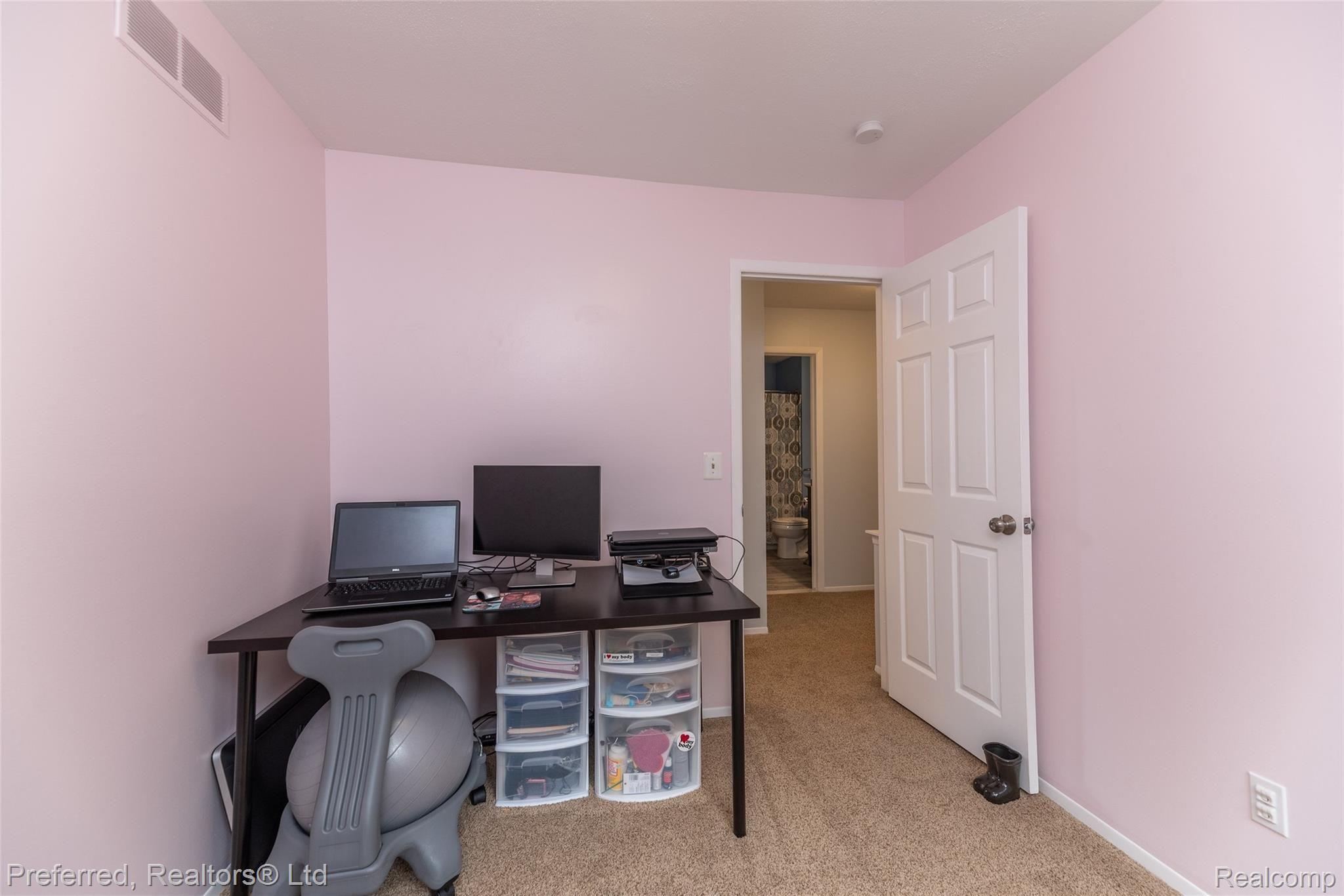 39786 Cheviot Road Canton, MI 48188 - Photo 28 of 36 DSC_2796.jpg