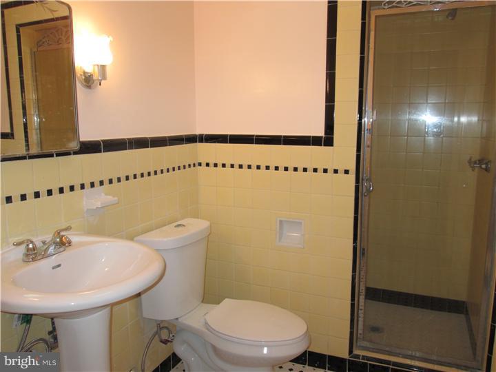 7446 Sommers Road Philadelphia, PA 19138 - Photo 20 of 25 Gallery Image 20