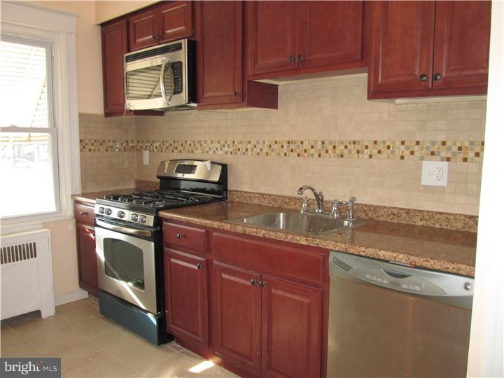 7446 Sommers Road Philadelphia, PA 19138 - Photo 9 of 25 Gallery Image 9