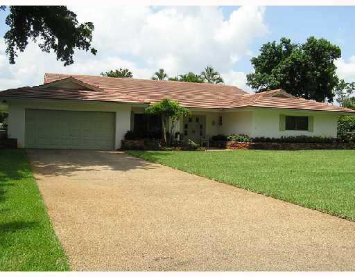 8741 Gatehouse Road Plantation, FL 33324 - Photo 1 of 16 Exterior Front