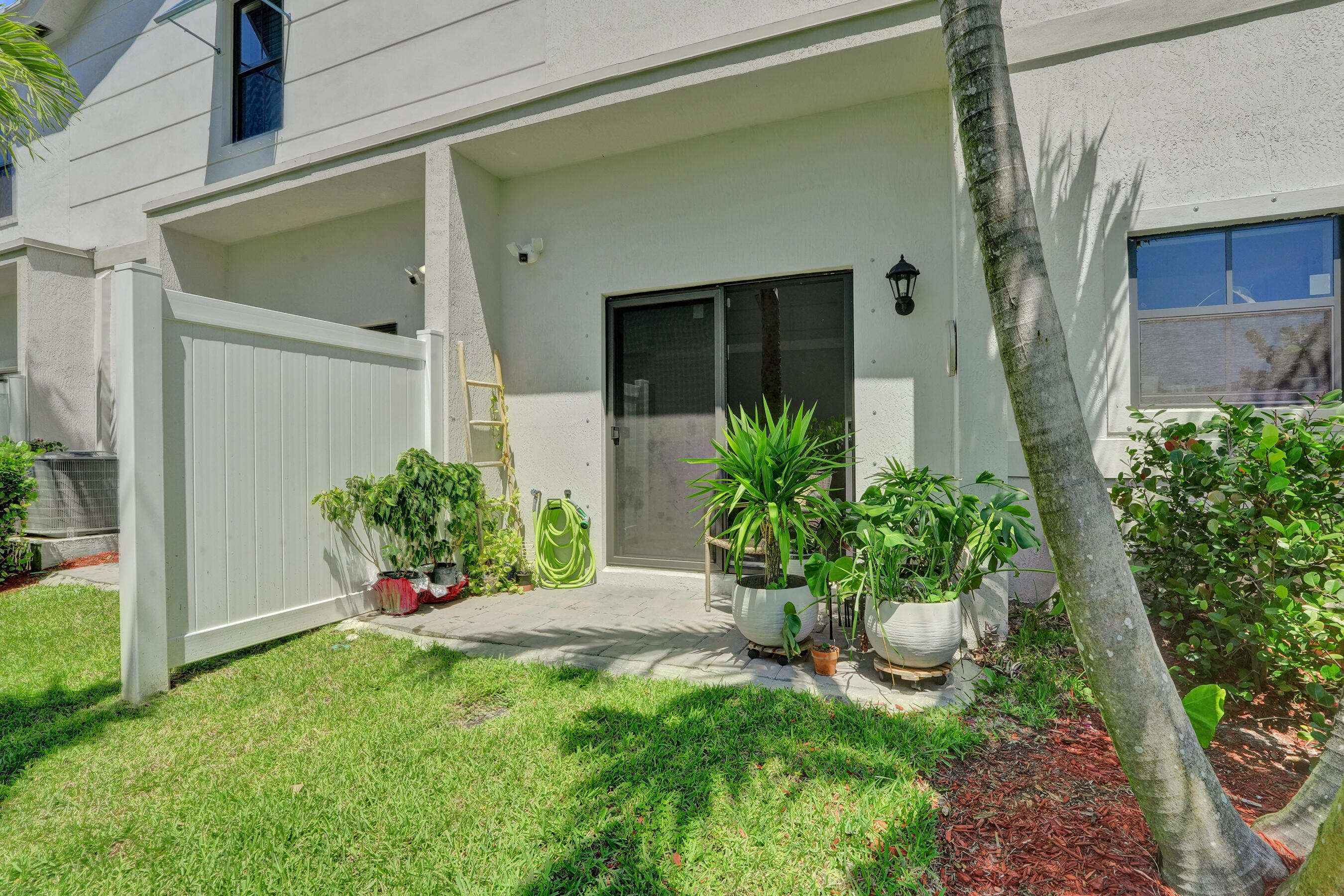 975 Northwest 3rd Street Pompano Beach, FL 33060 - Photo 27 of 36 DSC05200
