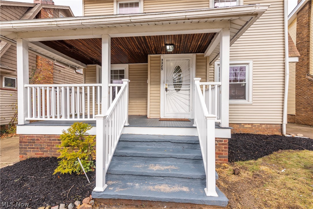 3325 Silsby Road Cleveland, OH 44118 - Photo 2 of 35 Gallery Image 2