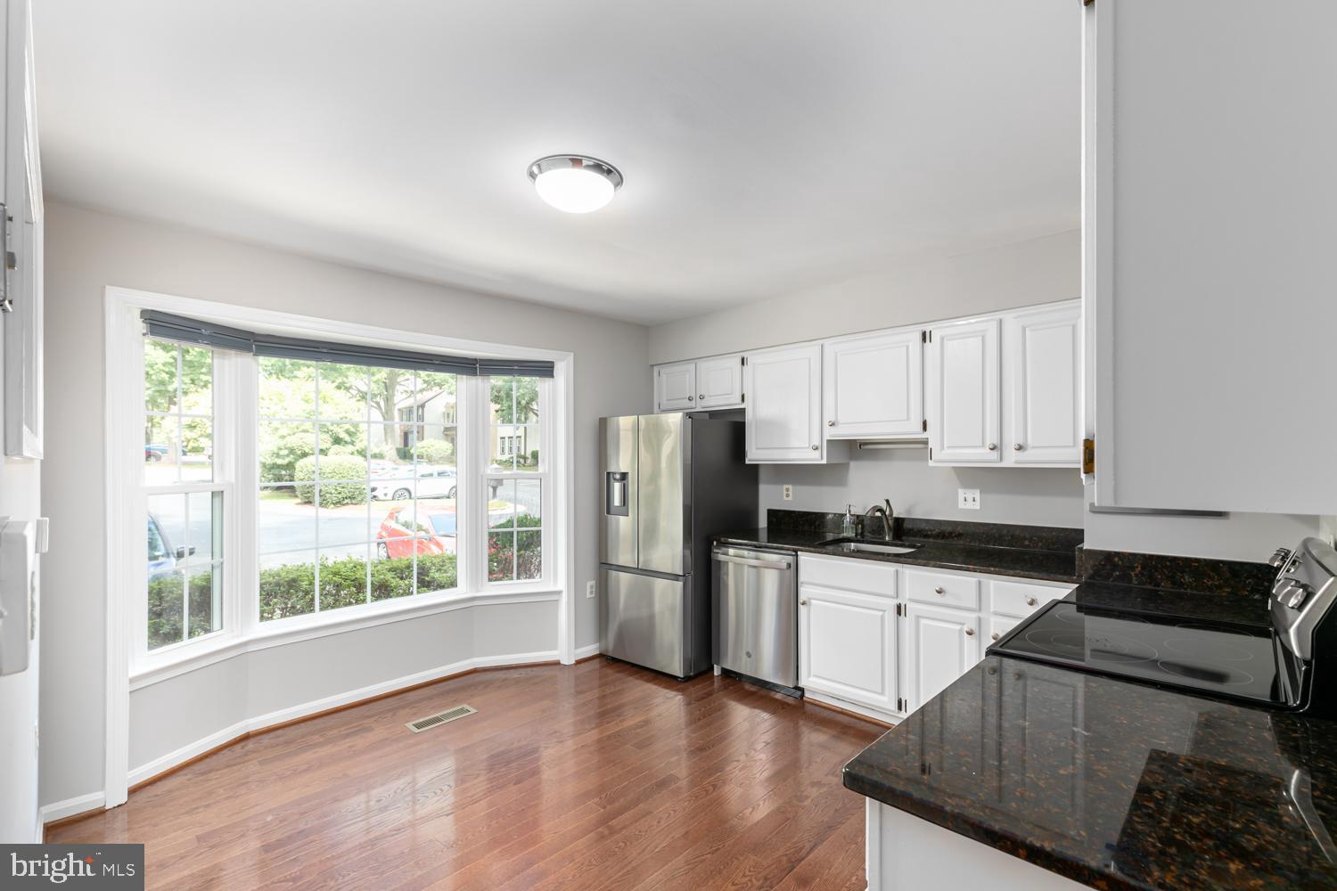 11915 Sentinel Point Court Reston, VA 20191 - Photo 2 of 34