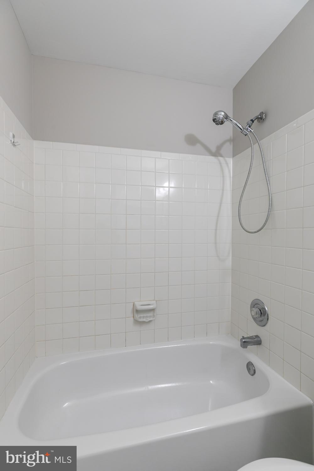 11915 Sentinel Point Court Reston, VA 20191 - Photo 22 of 34
