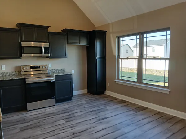 $385,900 | 2926 Vly Farms Drive, Christiana, TN 37037