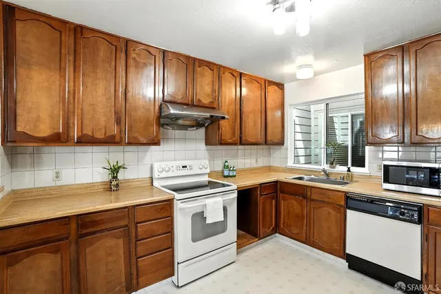 $1,990,000 | 1822 19th Avenue, San Francisco, CA 94122