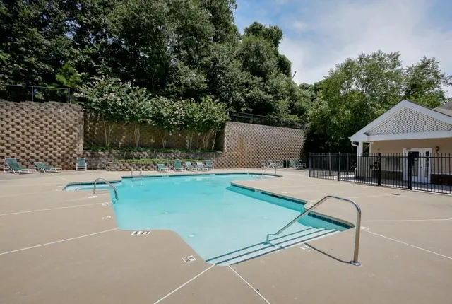 a view of a tennis court