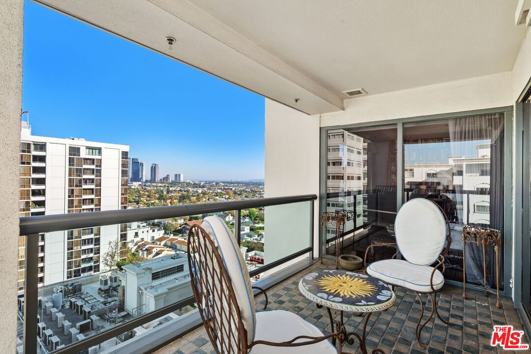 10724 Wilshire Boulevard, Unit 1104 Los Angeles, CA 90024 - Photo 14 of 36