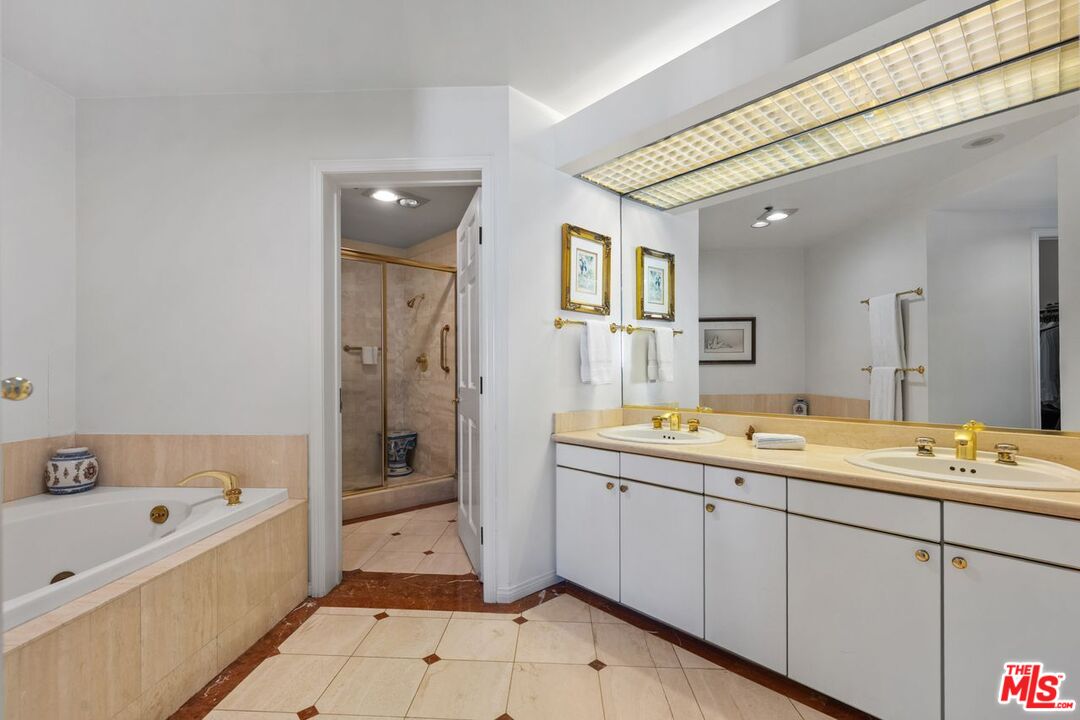 10724 Wilshire Boulevard, Unit 1104 Los Angeles, CA 90024 - Photo 30 of 36