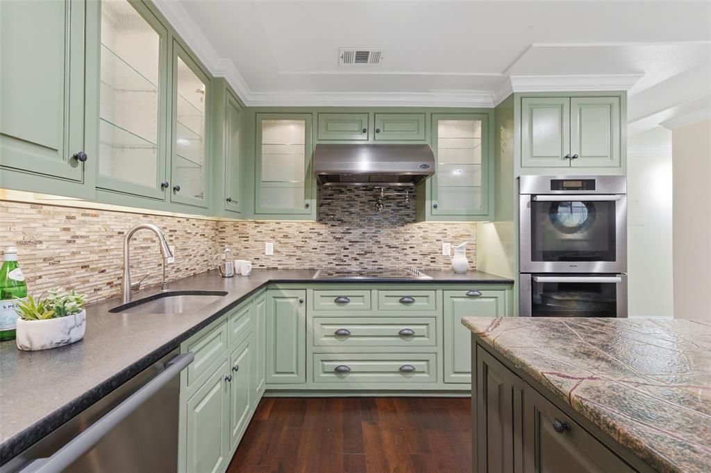 1357 Roaring Springs Road Fort Worth, TX 76114 - Photo 12 of 30