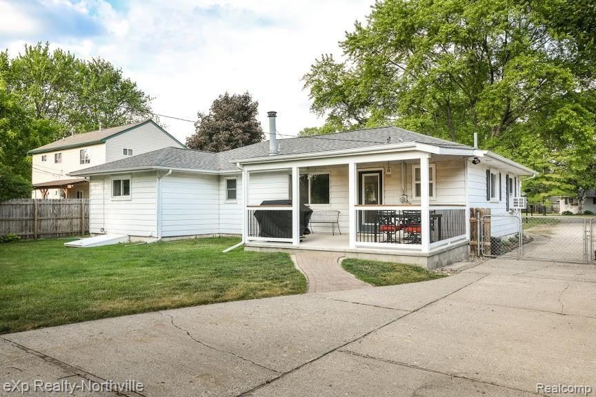 2722 Culbertson Avenue Rochester Hills, MI 48307 - Photo 34 of 44