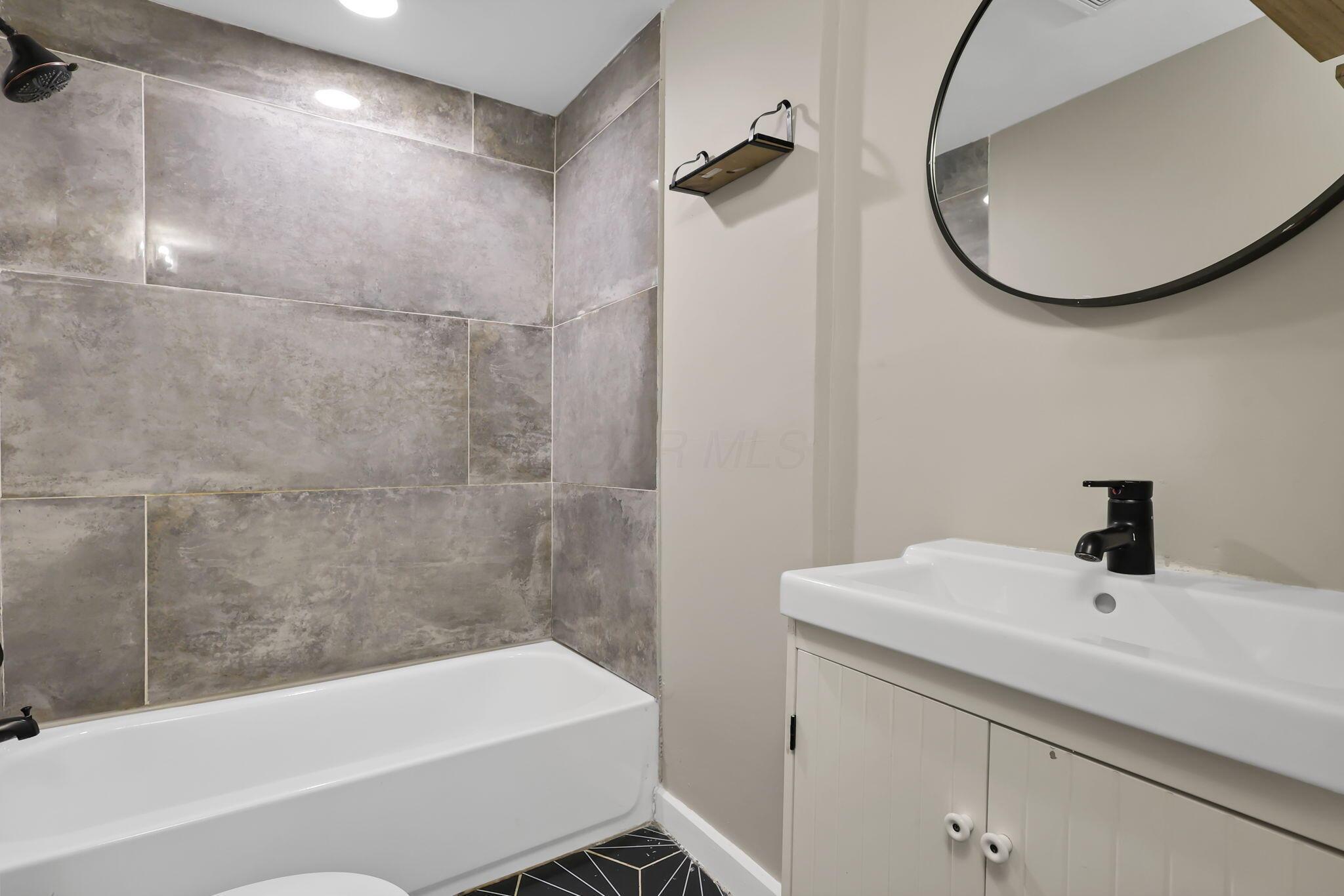 1318 Lockbourne Road Columbus, OH 43206 - Photo 43 of 53