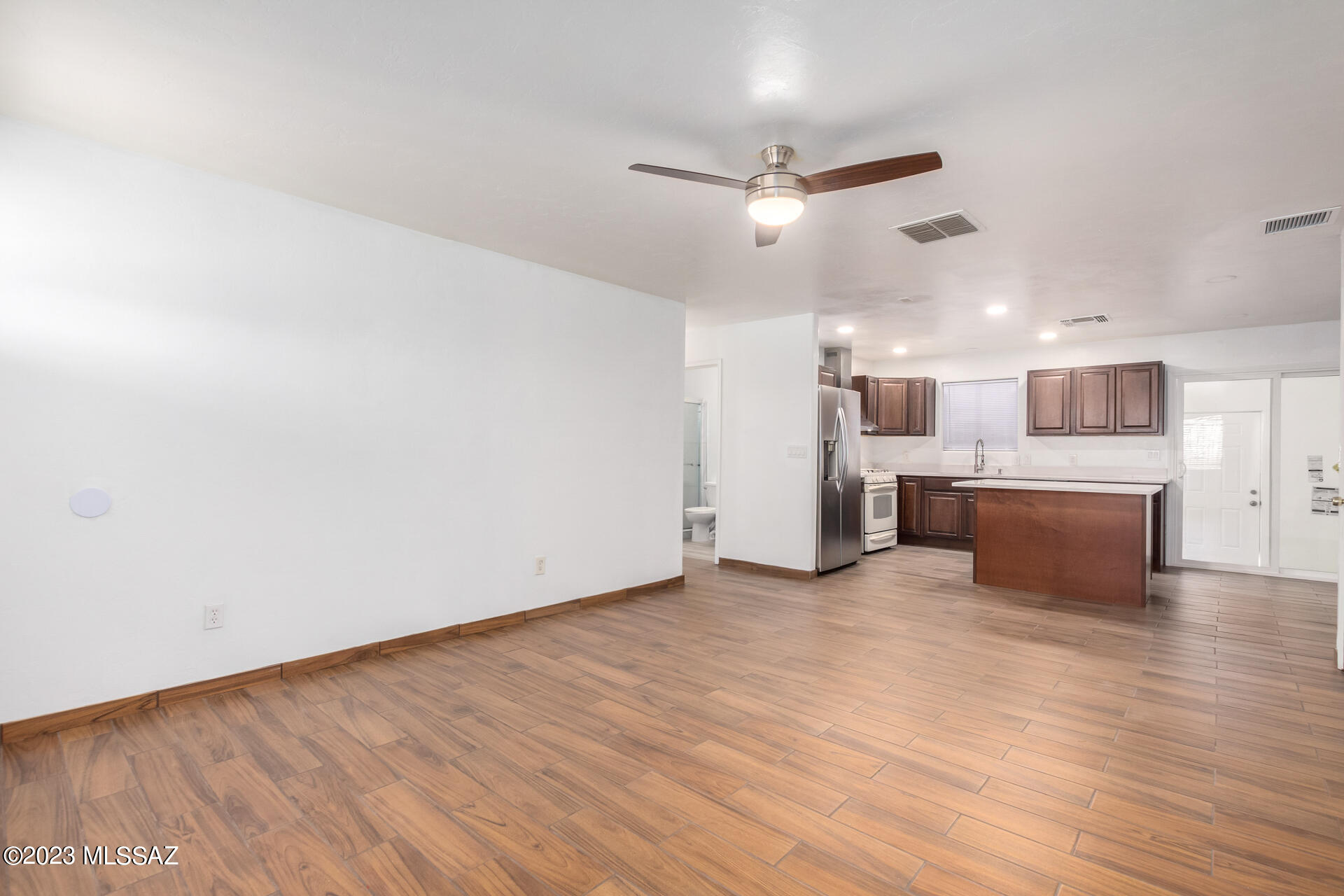 6455 South Wade Road Tucson, AZ 85757 - Photo 9 of 39 Gallery Image 9